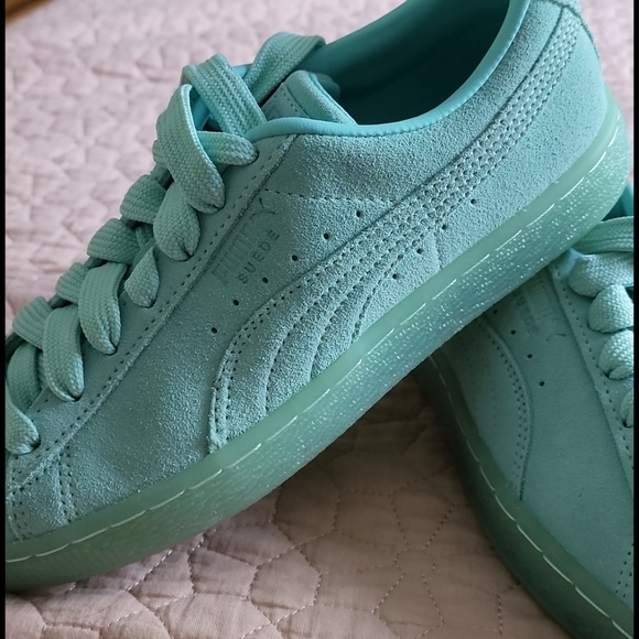 PUMA Suade Classic Mono Iced Sneakers - Picture 6 of 8